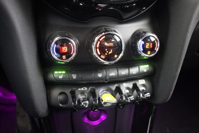 Mini COOPER Electric BlackenRed Edition - Carplay, Camera, Half Leer, Stoelverw. SOH 97%