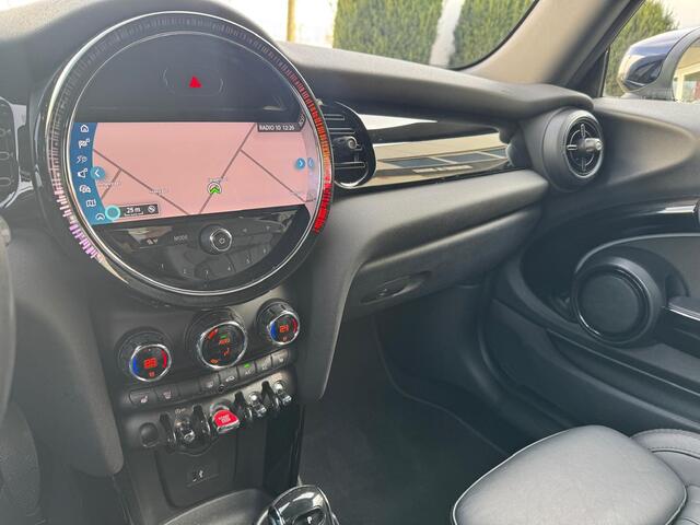 Mini COOPER Mini Cabrio 1.5 MINI Yours NAVIGATIE Camera Climaat Control Neem contact op en we maken een afspraak!