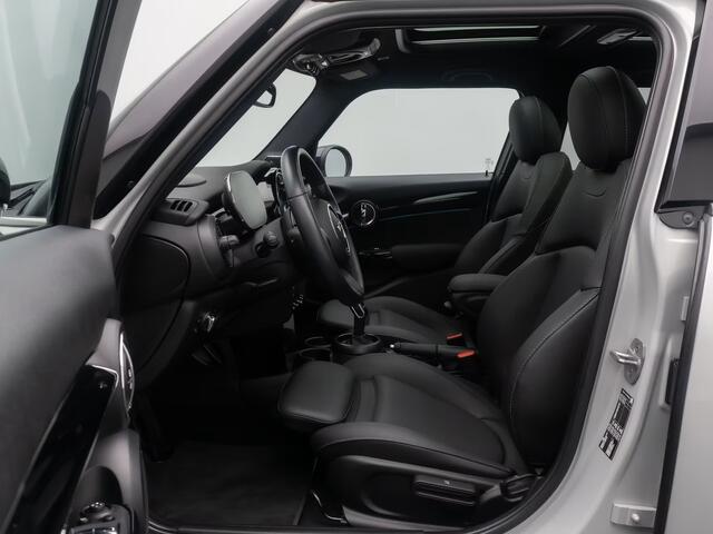 Mini COOPER 1.5 Steptr.Aut.-7 ** LED, LEDER, NAVI+, PANORAMA, HuD, KEYLESS, H&K SOUND, CAMERA ** 1e EIG - UNFALLFREI ** ** INFORMEER OOK NAAR ONZE AANTREKKELIJKE FINANCIAL-LEASE TARIEVEN **