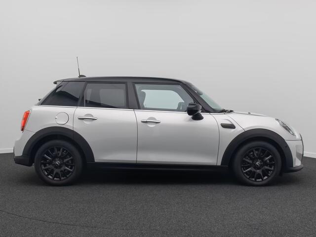 Mini COOPER 1.5 Steptr.Aut.-7 ** LED, LEDER, NAVI+, PANORAMA, HuD, KEYLESS, H&K SOUND, CAMERA ** 1e EIG - UNFALLFREI ** ** INFORMEER OOK NAAR ONZE AANTREKKELIJKE FINANCIAL-LEASE TARIEVEN **