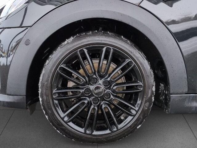 Mini COOPER 1.5 Classic (100kW/136pk) ** LED, HALF-LEDER, PANORAMA, KEYLESS, H&K, CAMERA, 17-inch LMV ** 1e EIG - UNFALLFREI ** ** INFORMEER OOK NAAR ONZE AANTREKKELIJKE FINANCIAL-LEASE TARIEVEN **