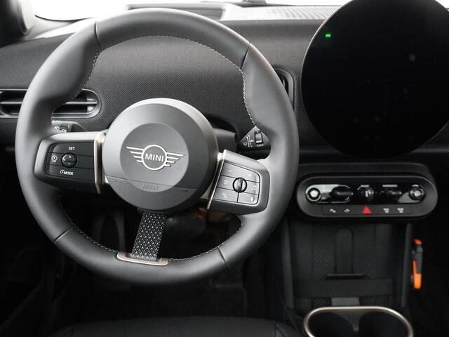 Mini COOPER 5-deurs C Favoured | Pakket-L | Stuur- Stoelverwarming | 360° Camera | LED | NAVI |