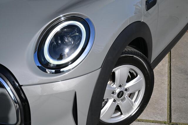 Mini COOPER Mini Cabrio 1.5 Classic | STOELVERWARMING | CAMERA | AUTOMAAT | NAVI | CRUISE CONTROL | CLIMATE CONROL | PDC | LMV |