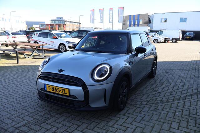 Mini COOPER Mini 1.5 Camden Edition 1e Eigenaar | Volledig Onderh | NAP | BTW | Carplay | Navi | Cruise | DAB | Full Led | Start/Stop | Hill-Hold | PDC
