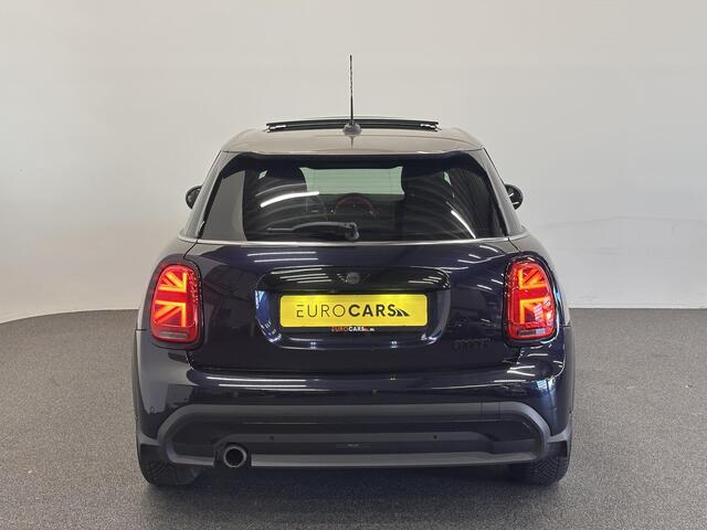 Mini COOPER Mini 1.5 Yours 5-DRS DCT-7 Aut. 136pk Panoramadak Sportstoelen Navi Carplay PDC Achter+Camera Full LED Armsteun Cruise Control Stoelverwarming