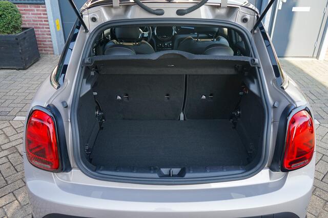 Mini COOPER 1.5 Classic