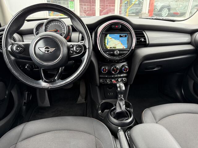 Mini COOPER Mini 1.5 Pepper Serious Business Automaat..!! Navigatie, Parkeersens, Climate contr, Cruise contr, etc..