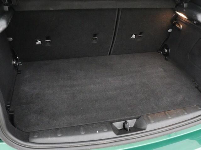 Mini COOPER 1.5 Business Edition | Harman/Kardon | Carplay | Verwarmde voorruit | Navigatie | Full LED | Half leder | Parkeerhulp | Climate control | Cruise control | Bluetooth | British Racing Green