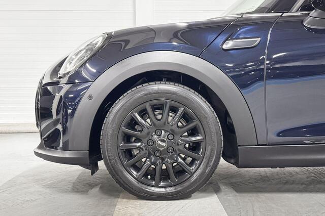 Mini COOPER 5-Deurs Camden Edition | Achteruitrijcamera | Panoramadak | Stoelverwarming