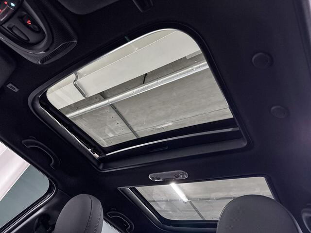 Mini COOPER 5-Deurs Camden Edition | Achteruitrijcamera | Panoramadak | Stoelverwarming