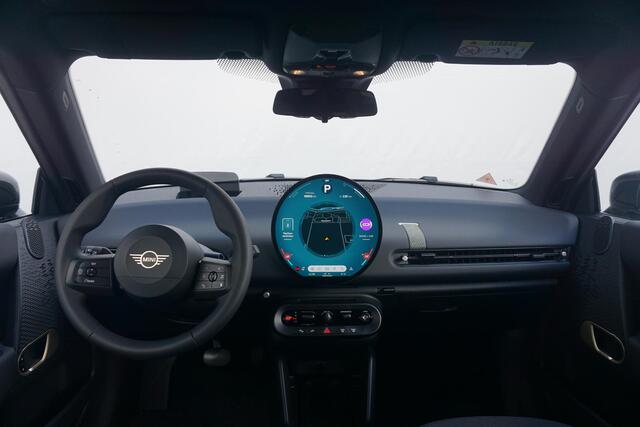 Mini COOPER 3-deurs E Blackyard | Pakket XS | Head-Up Display | Stoelverwarming | Led-Koplampen | Parking Assistant | Driving Assistant