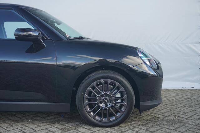 Mini COOPER 3-deurs E Blackyard | Pakket XS | Head-Up Display | Stoelverwarming | Led-Koplampen | Parking Assistant | Driving Assistant