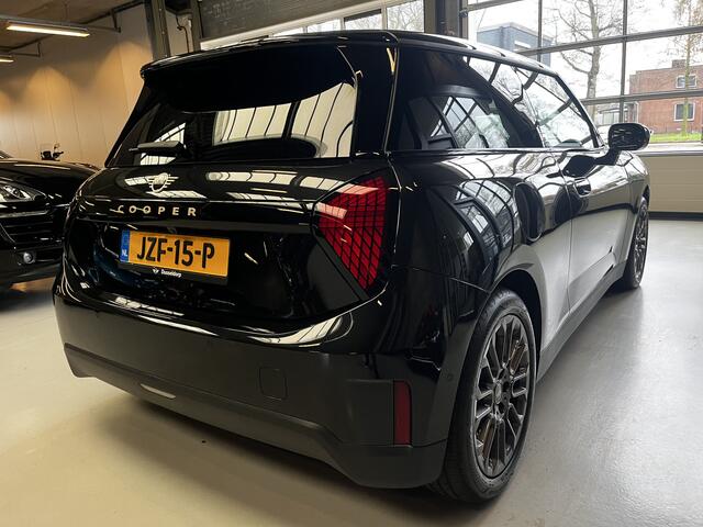 Mini COOPER Mini E Essential XS 40.7 kWh Camera, Head-up display, Cruise