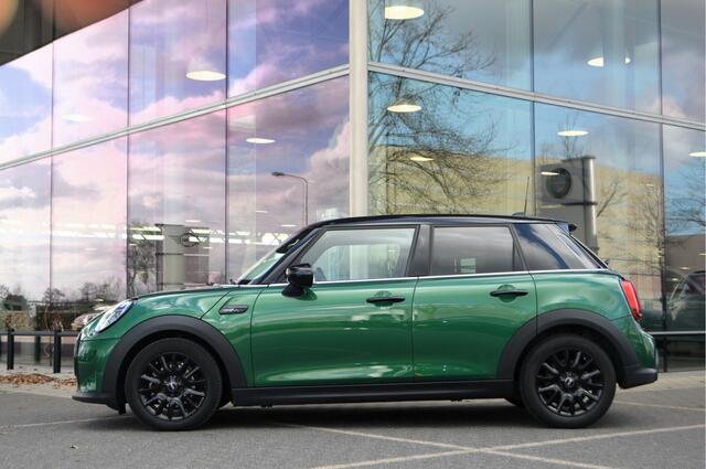 Mini COOPER Hatchback Camden Automaat / Sportstoelen / Cruise Control / LED / Getint glas / Multifunctioneel stuurwiel