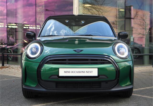 Mini COOPER Hatchback Camden Automaat / Sportstoelen / Cruise Control / LED / Getint glas / Multifunctioneel stuurwiel