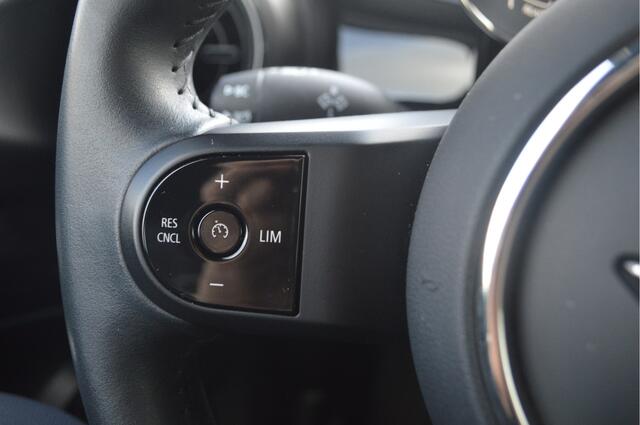 Mini COOPER Hatchback Camden Automaat / Sportstoelen / Cruise Control / LED / Getint glas / Multifunctioneel stuurwiel