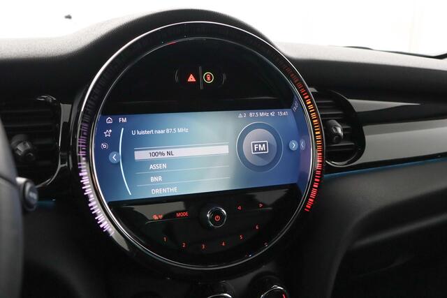 Mini COOPER Mini 1.5 Camden Edition | cruise control | Sportstoelen | parkeersensor achter | Lederen bekleding |