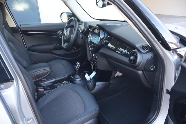 Mini COOPER Mini 1.5 Camden Edition - NL- Auto!! Climate I Apple I Led