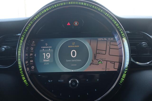 Mini COOPER Mini 1.5 Camden Edition - NL- Auto!! Climate I Apple I Led