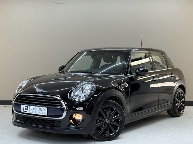 Mini COOPER Mini 1.5 135Pk, 2017, 2de eigenaar, Dealer onderhouden, Parkeersensoren, Climate control, Cruise control, AUX aansluiting, Elektrische ramen, 17" Lichtmetalen velgen,