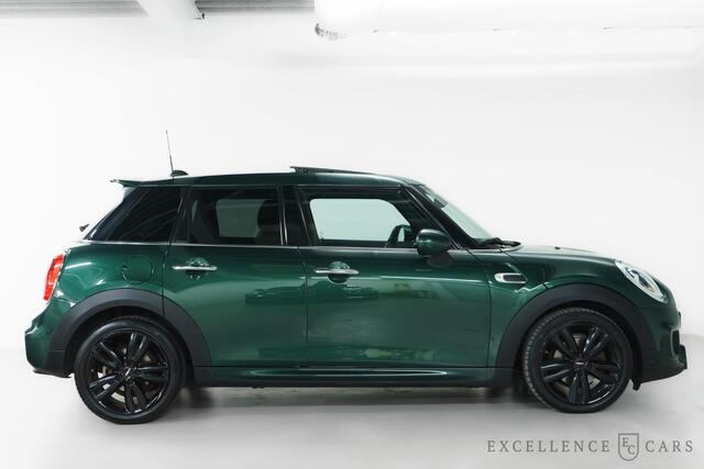 Mini COOPER 1.5 Chili Serious Business PANO | LED | JCW pakket