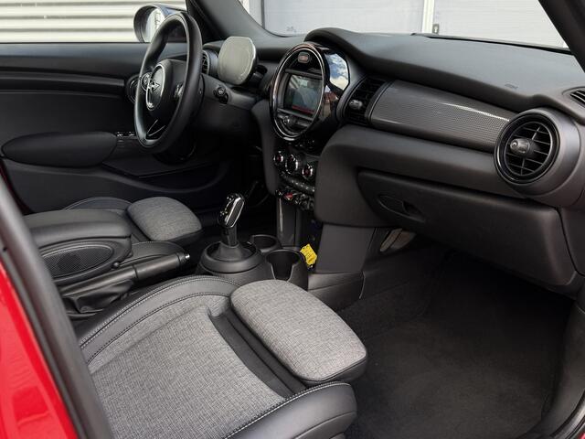 Mini COOPER Mini 1.5 Dalston Edition I Aut. I 5 Deurs I Carplay I Camera I Sportstoelen