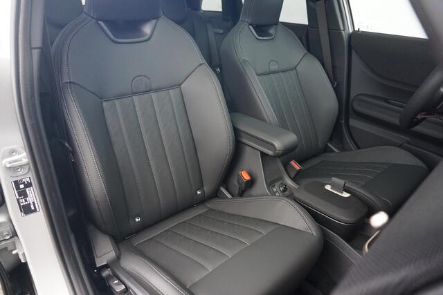 Mini COOPER 5-deurs C John Cooper Works Trim | Pakket XL | Panoramadak | Harman Kardon | Stoel & Stuurverwarming | Driving Assistant Plus