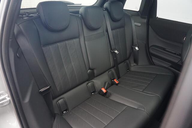 Mini COOPER 5-deurs C John Cooper Works Trim | Pakket XL | Panoramadak | Harman Kardon | Stoel & Stuurverwarming | Driving Assistant Plus