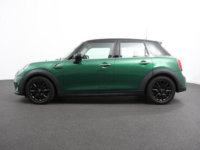 Mini COOPER Mini 1.5 Automaat Maximise | Achteruitrij Camera | Navigatie | Keyless start | Climate Control | Parkeer sensoren | Verwarmde voorstoelen
