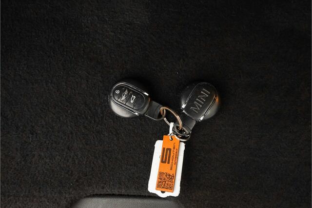 Mini COOPER Mini 1.5 Chili JCW Pack LED 17"