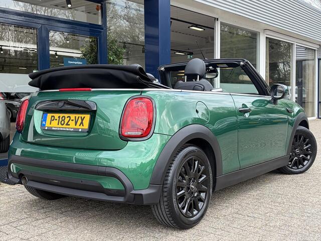 Mini COOPER Mini Cabrio 1.5 Classic / Automaat / NL-Auto / Dealer-Onderhouden / Vol-Leder / Stoelverwarming / Cruise-Control / Climate-Control / Apple-Carplay & Android-Auto / Instapverlichting / LED / Keyless / DAB Radio-Bluetooth / Navi / PDC-Achter / 16'' LMV / EN