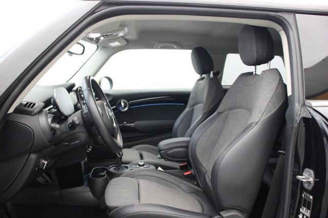 Mini COOPER Electric Business Edition 33 kWh - Carplay, Navi, Cruise, Half Leer, SOH 98%