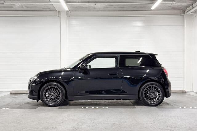 Mini COOPER 3-Deurs E Essential | Head-Up Display | Achteruitrijcamera | Stoelverwarming