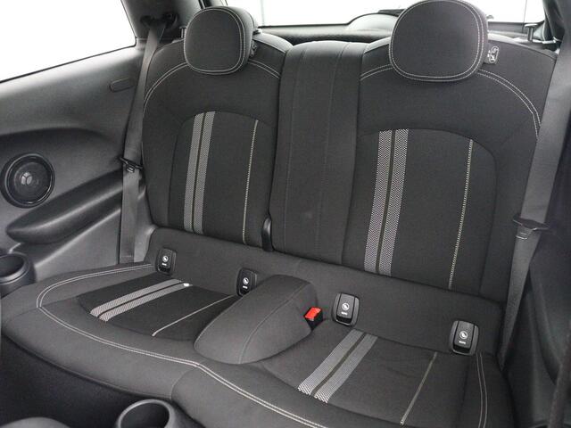 Mini COOPER 1.5 Cooper | Harman/Kardon | Carplay | Sportstoelen | Full LED | Navigatie | Climate control | Park Assist | Cruise control | Getint glas