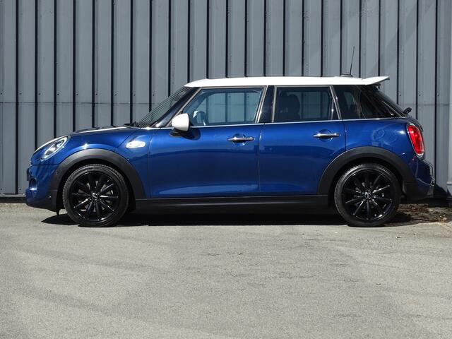 Mini COOPER Mini 2.0 SD Chili Serious Business Automaat | LED | Leder | Pano