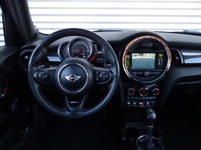 Mini COOPER Mini 2.0 SD Chili Serious Business Automaat | LED | Leder | Pano