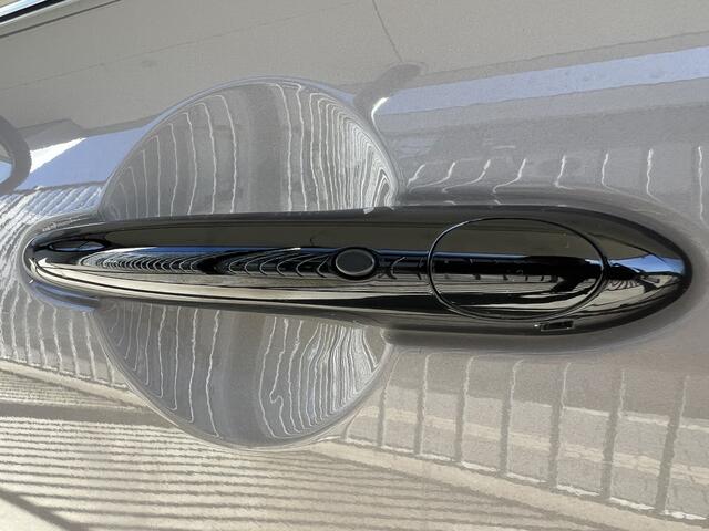 Mini COOPER Mini 1.5 MINI Yours | AUTOMAAT | LEDER | CAMERA | CARPLAY/ANDROID | NAVI | CRUISE CONTROL | PDC | CLIMATE CONTROL | STOELVERWARMING | LMV 17'' | KEYLESS | DAB | LED | BLUETOOTH