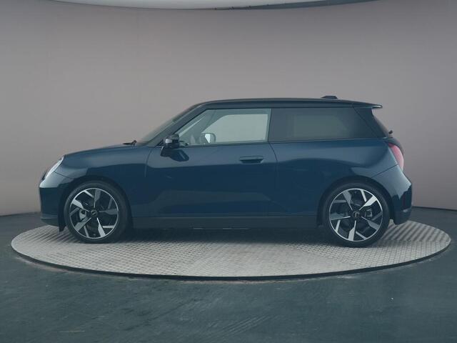 Mini COOPER Mini E Favoured L 40.7 kWh SEAF | Panoramadak | 360 Camera | Stuur/stoelverwarming | Head-Up Display