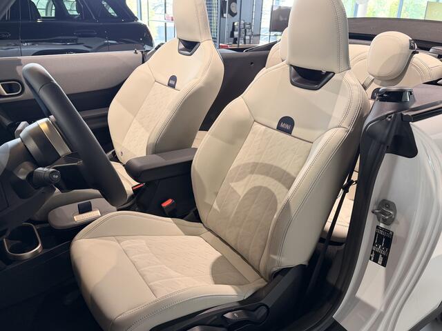 Mini COOPER Cabrio 2.0 C Favoured S pakket | Comfort Access | Stoelverwarming | Sportstoelen | Head-up display
