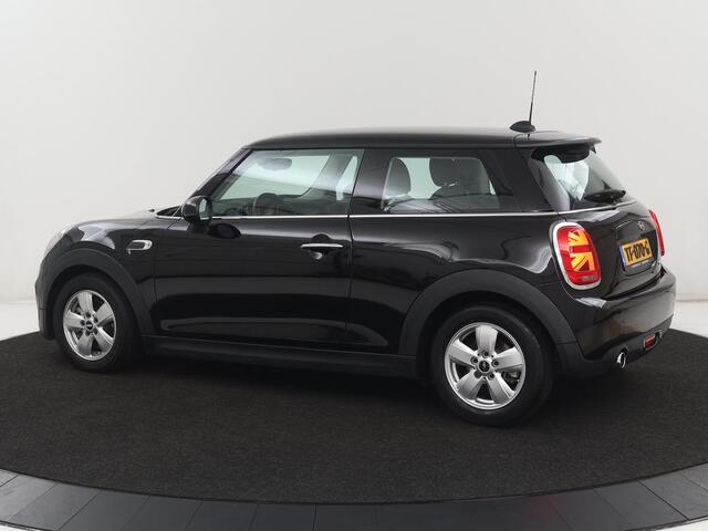 Mini COOPER 1.5 Cooper | Automaat | 87.100km NAP | Carplay | Navigatie | Cruise control | Bluetooth | Airco | Lichtmetalen velgen