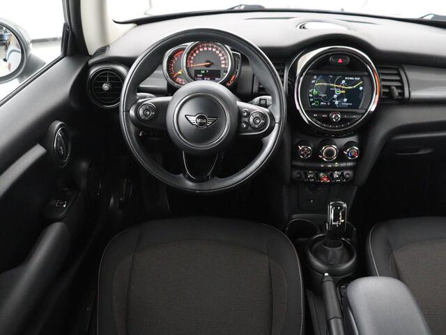 Mini COOPER 1.5 Cooper | Automaat | 87.100km NAP | Carplay | Navigatie | Cruise control | Bluetooth | Airco | Lichtmetalen velgen