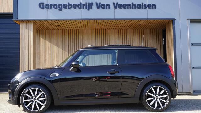Mini COOPER 1.5 136pk Chili 3Drs Pano.Dak *Black Optik* Sportstoelen LED *Union Jack* 17inch LM 79885km!