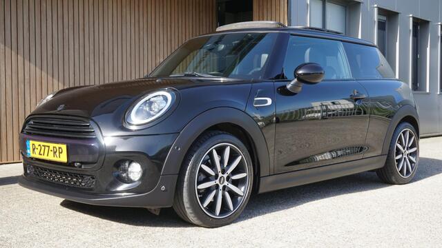 Mini COOPER 1.5 136pk Chili 3Drs Pano.Dak *Black Optik* Sportstoelen LED *Union Jack* 17inch LM 79885km!