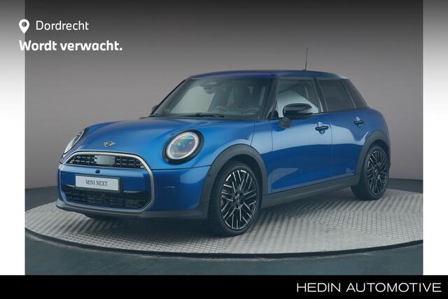 Mini COOPER 5-deurs 1.5 C Favoured Pakket L | 360 graden camera | Stoelverwarming | Sportstoelen | YUC