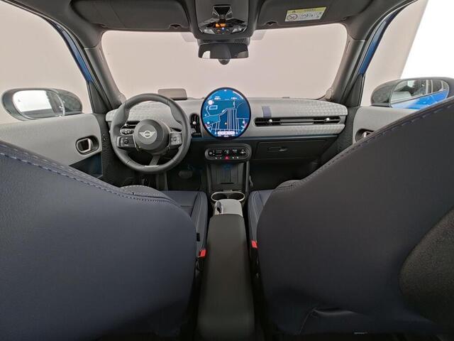 Mini COOPER 5-deurs 1.5 C Favoured Pakket L | 360 graden camera | Stoelverwarming | Sportstoelen | YUC
