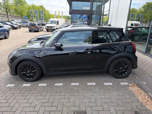 Mini COOPER 3-deurs Classic | Piano Black Exterior | Ant. Hemel | PDC |
