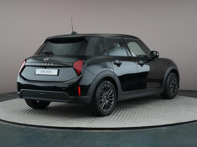 Mini COOPER 5-Deurs 1.5 C Blackyard 157 pk Pakket XS | Stoelverwarming | Head-up display |