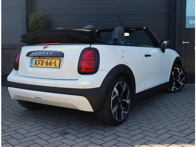 Mini COOPER Cabrio 2.0 C Favoured | HUD | Camera | Carplay | Leer | Stoel en Stuurverwarming | 18 Inch