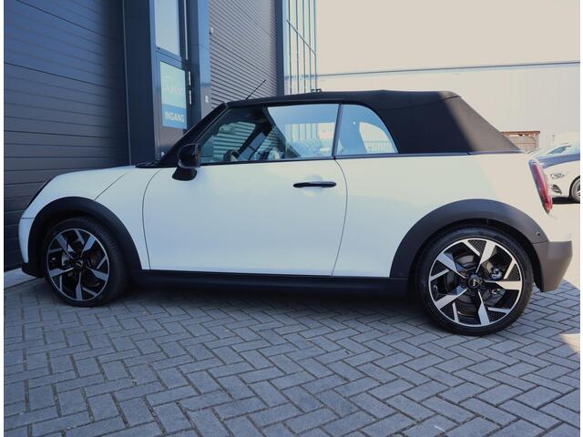 Mini COOPER Cabrio 2.0 C Favoured | HUD | Camera | Carplay | Leer | Stoel en Stuurverwarming | 18 Inch