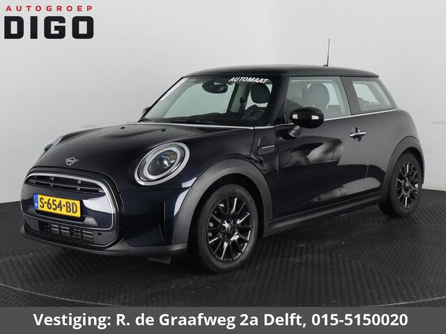 Mini COOPER 3-Deurs 1.5 Sports Classic Automaat | Apple Carplay & AndroidAUTO | Parkeersensoren | 1e eigenaar |